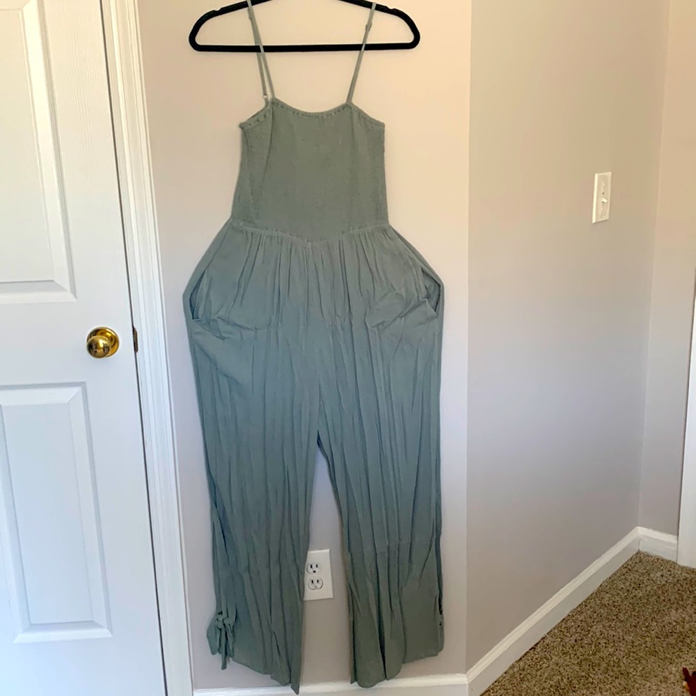 NEW WITH TAGS Green smocked top jumpsuit size L - pockets!